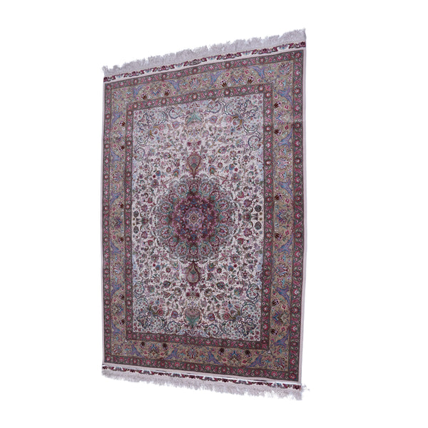 Elegant Persian Medallion Carpet – Hand-knotted Ivory Floral Rug – 2.3 × 1.5 m (3.45 m²)